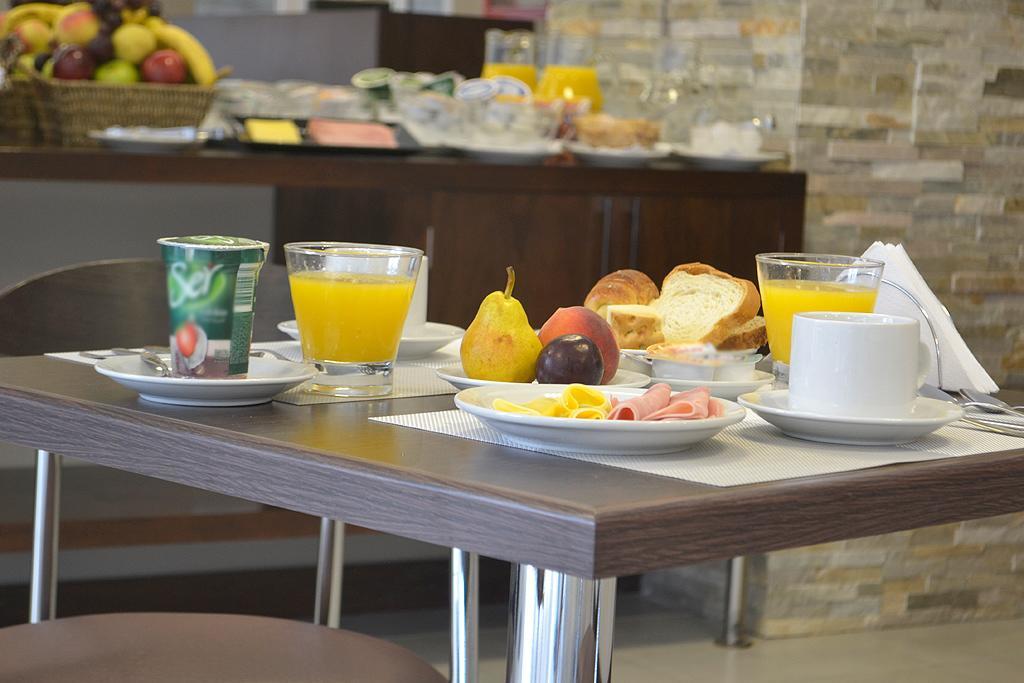 Almunecar Hotel Tartagal Ngoại thất bức ảnh